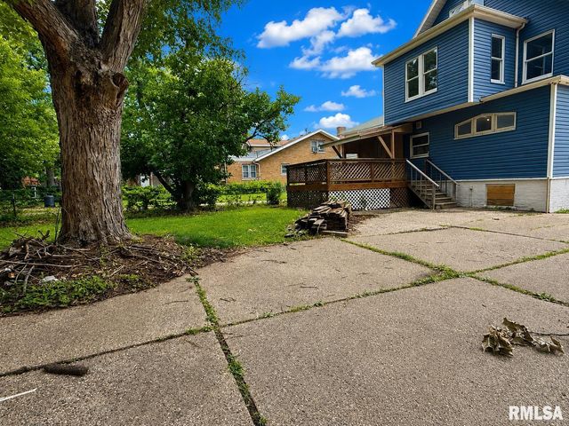2141 N PROSPECT Road, Peoria, IL 61603