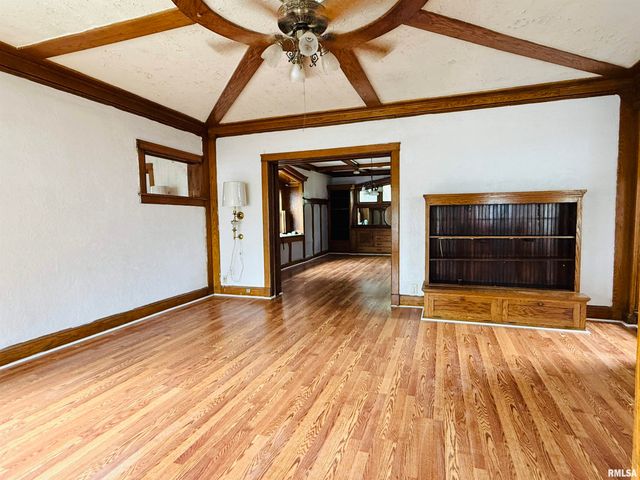 2141 N PROSPECT Road, Peoria, IL 61603