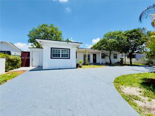 4521 NW 179th St, Miami Gardens, FL 33055