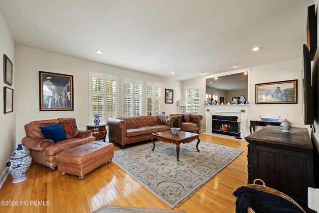 15 Rodeo Drive, Jackson, NJ 08527