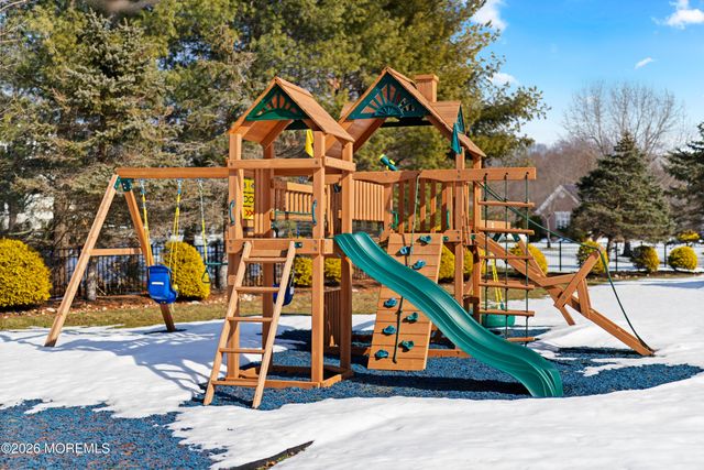 15 Rodeo Drive, Jackson, NJ 08527