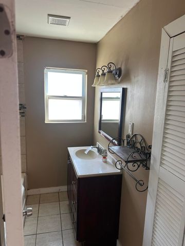 1510 28th Street, Lubbock, TX 79411