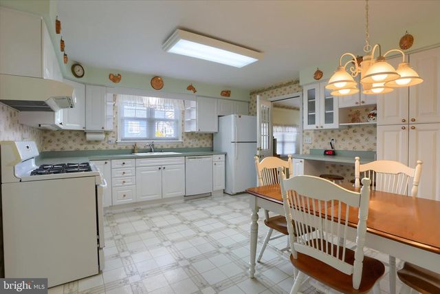 45 W ROOSEVELT AVE, Middletown, PA 17057