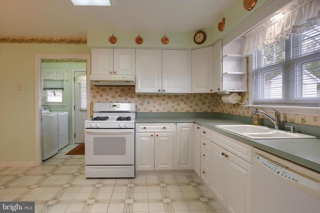 45 W ROOSEVELT AVE, Middletown, PA 17057