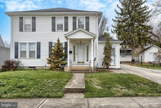 45 W ROOSEVELT AVE, Middletown, PA 17057