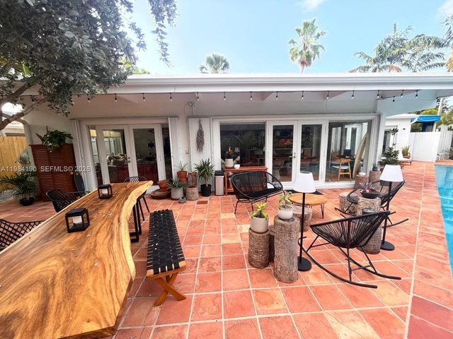 240 Greenwood Dr 240, Key Biscayne, FL 33149