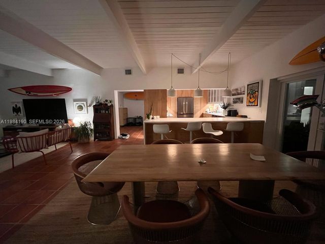 240 Greenwood Dr 240, Key Biscayne, FL 33149