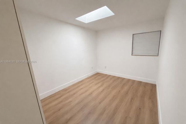 240 Greenwood Dr 240, Key Biscayne, FL 33149