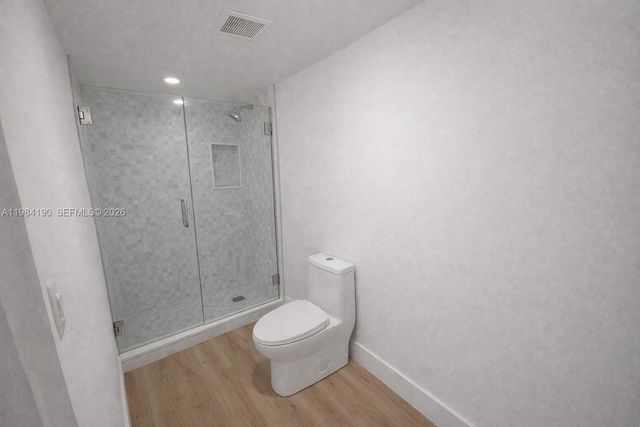 240 Greenwood Dr 240, Key Biscayne, FL 33149