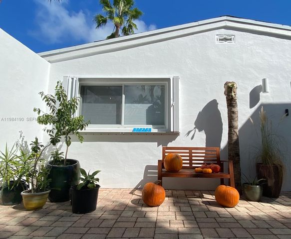 240 Greenwood Dr 240, Key Biscayne, FL 33149