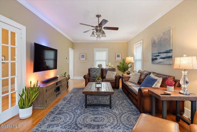 718 Riverside Avenue, Glenville, NY 12302