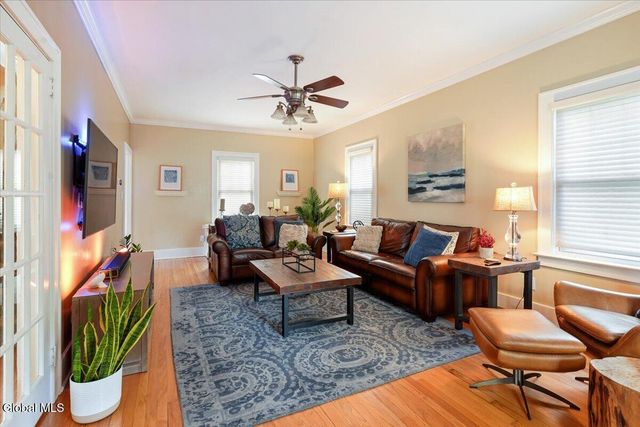 718 Riverside Avenue, Glenville, NY 12302