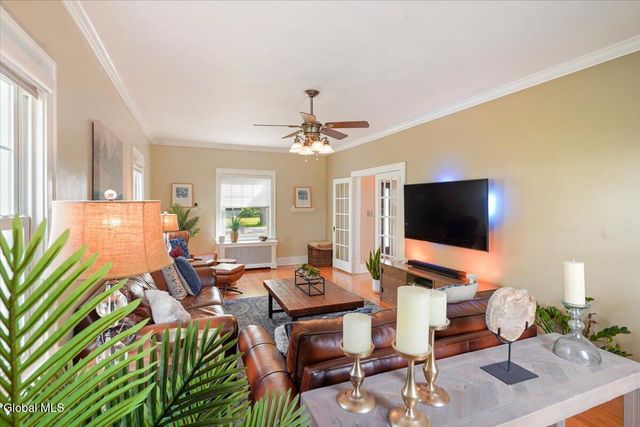 718 Riverside Avenue, Glenville, NY 12302