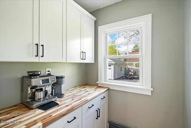 718 Riverside Avenue, Glenville, NY 12302