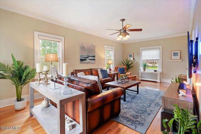 718 Riverside Avenue, Glenville, NY 12302