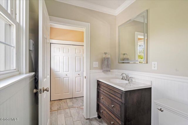 718 Riverside Avenue, Glenville, NY 12302