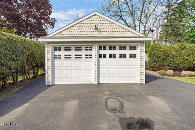 718 Riverside Avenue, Glenville, NY 12302