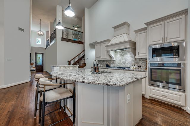 8229 Lindsay Gardens, The Colony, TX 75056