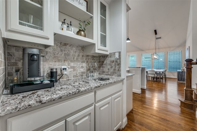 8229 Lindsay Gardens, The Colony, TX 75056