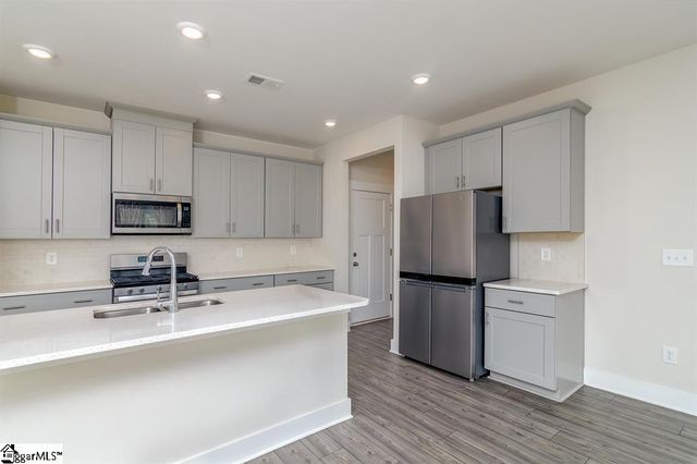 325 Roderick Lane, Greenville, SC 29605