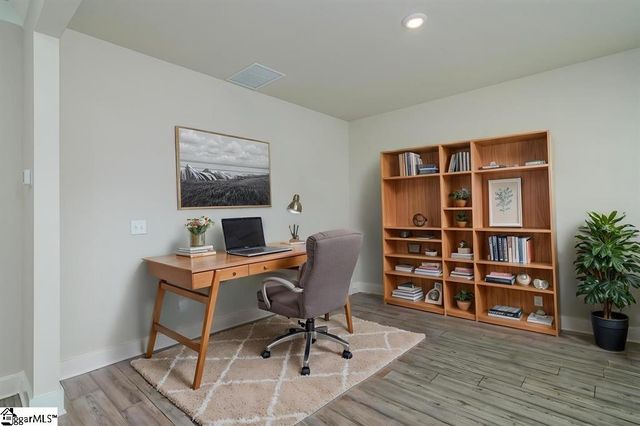 325 Roderick Lane, Greenville, SC 29605