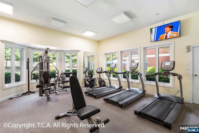 403 Livingston Court N403, Edgewater, NJ 07020