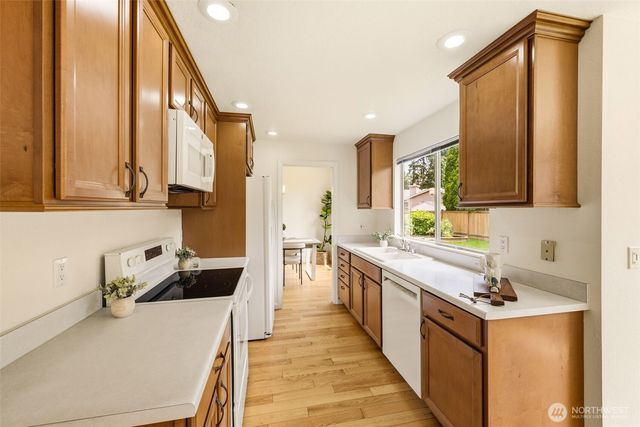 19030 SE 270th Court, Covington, WA 98042