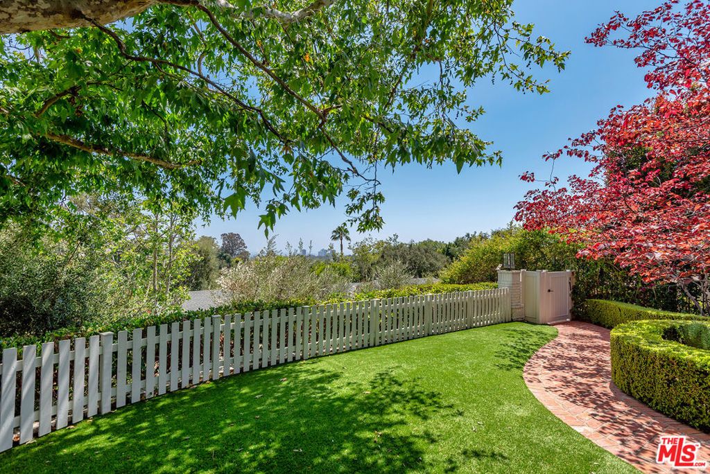 11532 Thurston Circle, Los Angeles, CA 90049 — photo 3