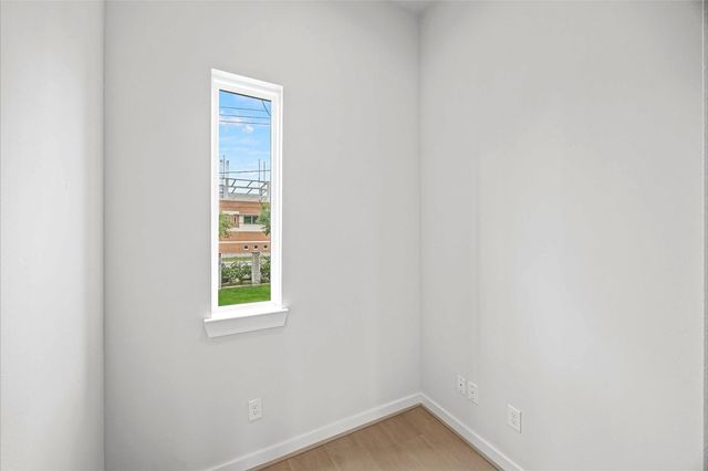 523 Hillwood Heights Drive, Houston, TX 77091