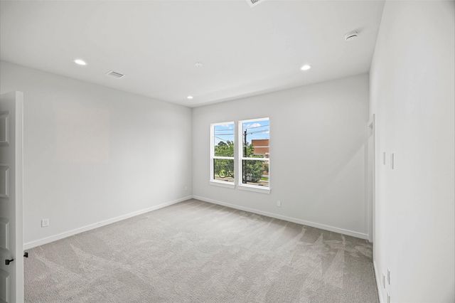 523 Hillwood Heights Drive, Houston, TX 77091
