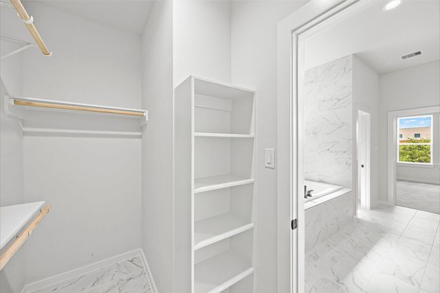523 Hillwood Heights Drive, Houston, TX 77091