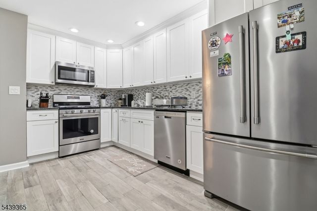 9 Shelley Pl, Morris Twp., NJ 07960