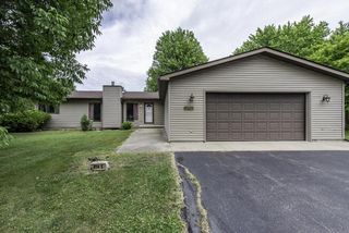 814 E Oak STREET, Silver Lake, WI 53170