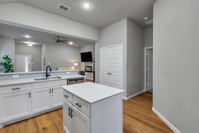 2432 Rocky Mountain Drive, Royse City, TX 75189