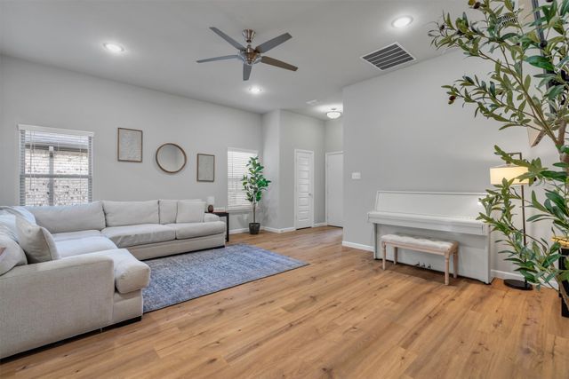 2432 Rocky Mountain Drive, Royse City, TX 75189