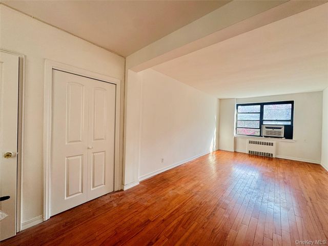 2518 Union Street 2E, Flushing, NY 11354