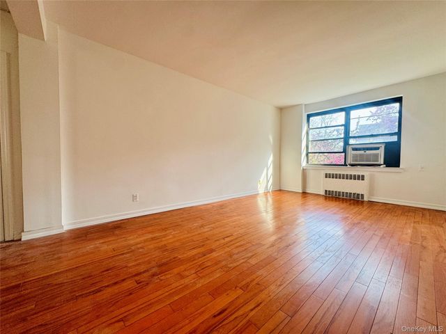 2518 Union Street 2E, Flushing, NY 11354