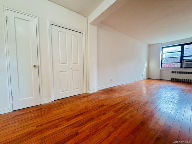 2518 Union Street 2E, Flushing, NY 11354