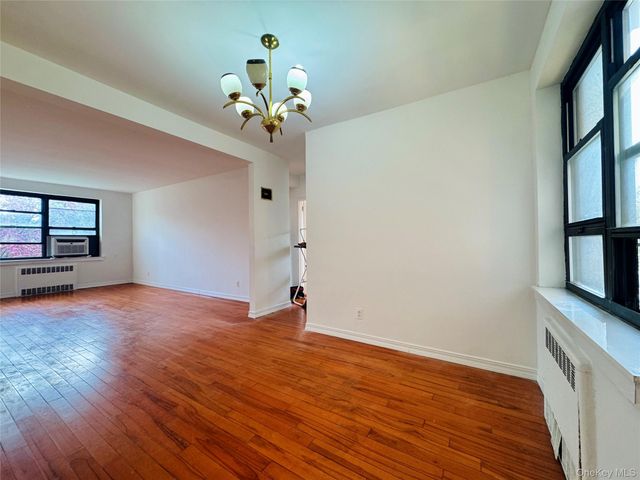 2518 Union Street 2E, Flushing, NY 11354