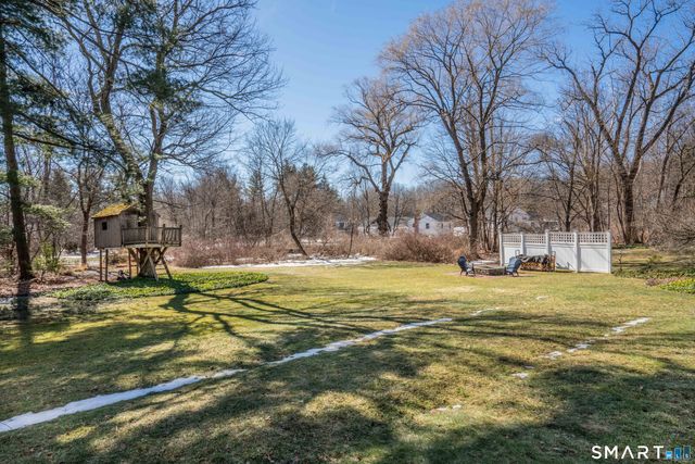 15 Avondale Road, West Hartford, CT 06117