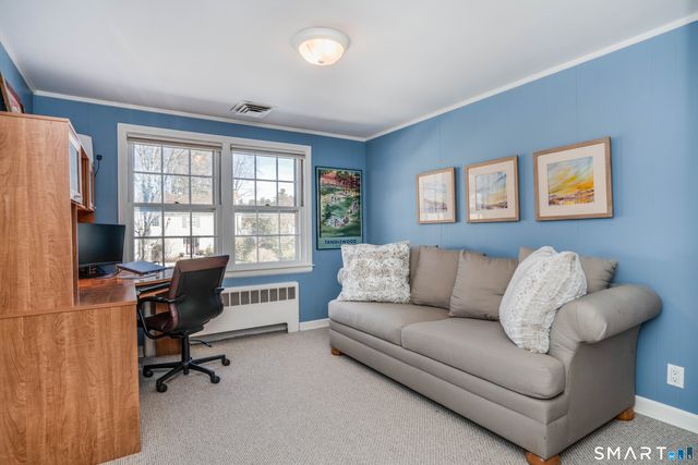 15 Avondale Road, West Hartford, CT 06117