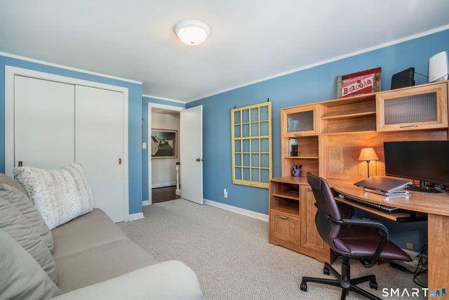 15 Avondale Road, West Hartford, CT 06117