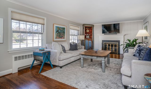 15 Avondale Road, West Hartford, CT 06117