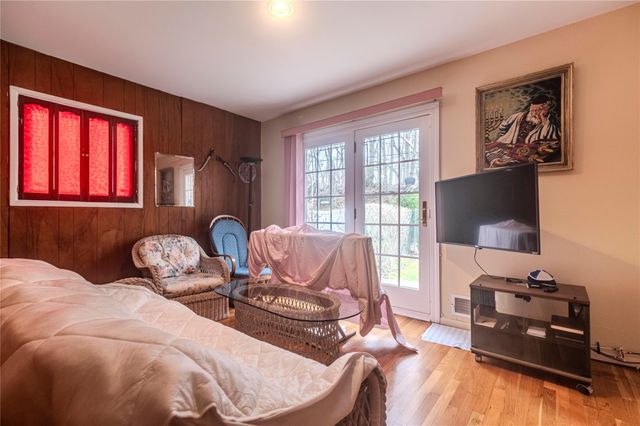 226-18 77 Avenue, Oakland Gardens, NY 11364