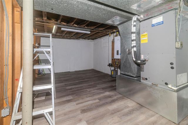 226-18 77 Avenue, Oakland Gardens, NY 11364