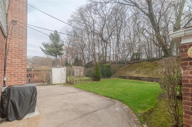 226-18 77 Avenue, Oakland Gardens, NY 11364