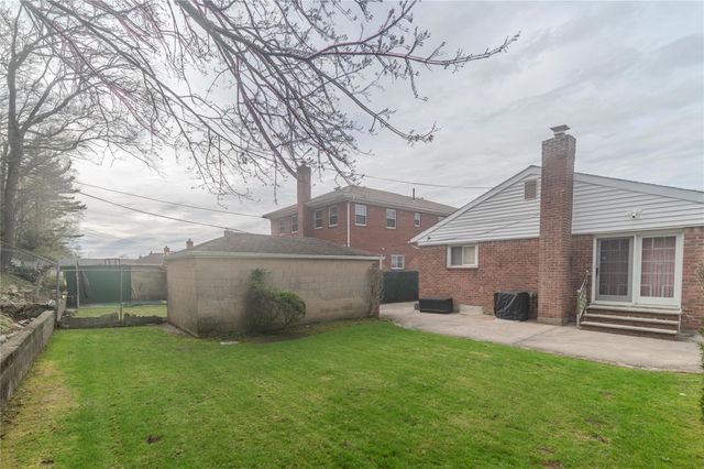 226-18 77 Avenue, Oakland Gardens, NY 11364