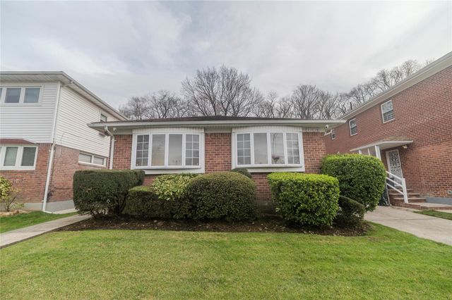 226-18 77 Avenue, Oakland Gardens, NY 11364