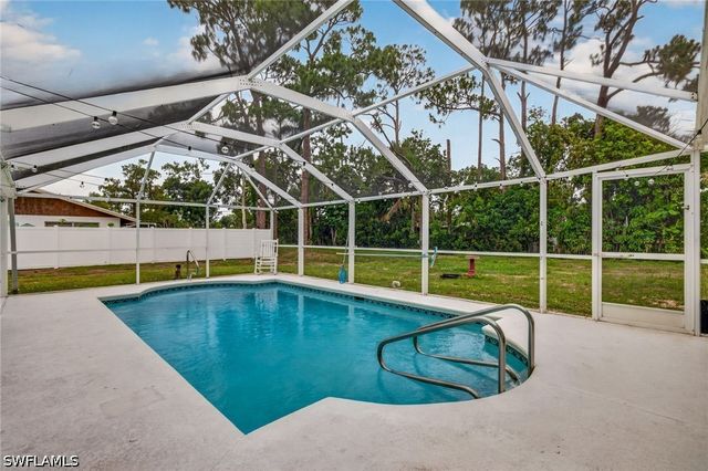 2333 Dover AVE, Fort Myers, FL 33907