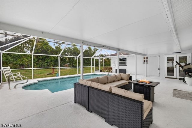 2333 Dover AVE, Fort Myers, FL 33907